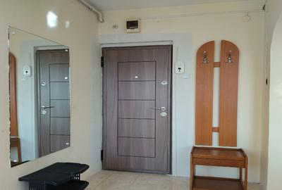 Inchiriez apartament 2 camere zona Spital Judetean