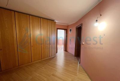 Casă individuală cu 8 camere cu Canalizare în Episcopia Bihorului - 21