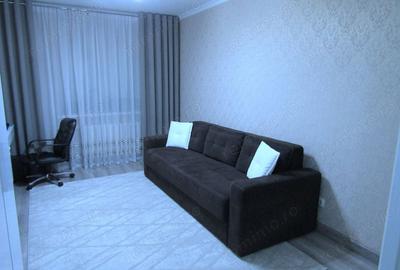 Apartament cu 2 camere în Apărătorii Patriei