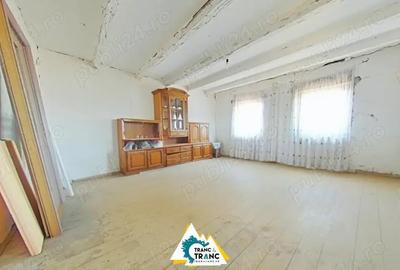 Casa spa?ioasa cu 3 camere in comuna Vladimirescu aproape de Arad