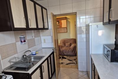 Inchiriez apartament cu 2 camere zona Orion,vis a vis de magazin Profi