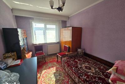 Apartament cu 3 camere decomandat în Banat - 2
