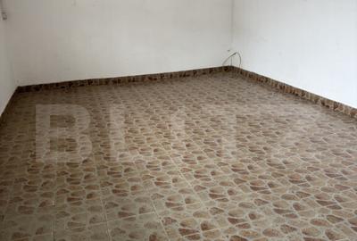 Spațiu comercial, de 102 mp, în Central - 1