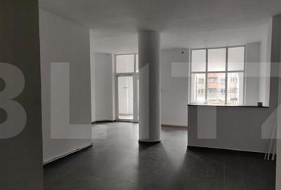 Spatiu in zona centrala, compartimentat, finisat nou - 2