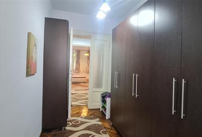 Apartament cu 2 camere semidecomandat, mobilat în Pârneava - 4