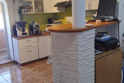 Apartament cu 3 camere decomandat în Central - 11