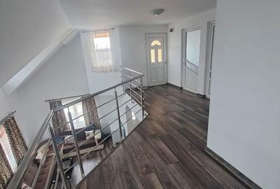 Casă cu 4 camere cu Teren 820 Mp în Voinești - 5