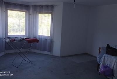 Casă cu 4 camere în Central - 4