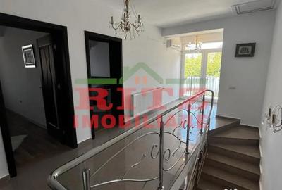 Casă cu 4 camere cu Teren 350 Mp în Central - 2