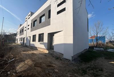 Duplex cu 3 camere cu Canalizare în Industriilor - 9