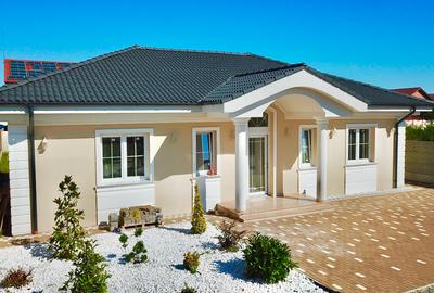 Proprietar casa Via carmina-Harvest