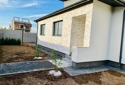 |Casa Premium|Teren 700mp2|Zona Verde-Padure-Panouri fotovoltaice 3kw| - 1