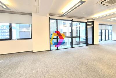 Birou, de 262 mp, în Central - 3