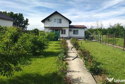Casă cu 4 camere în Mânăstioara - 1