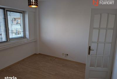 Apartament cu 4 camere decomandat în Intim - 16