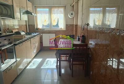 Iancului-Liceul Iulia Hasdeu bl.1981 - 2 gr sanit- metrou 2 min - 7