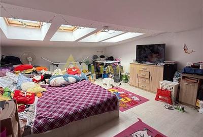 Apartament cu 4 camere semidecomandat, mobilat în Rahova - 11