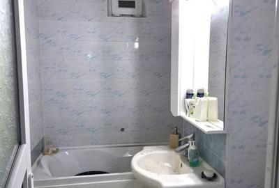 Apartament cu 2 camere decomandat în Broșteni - 2