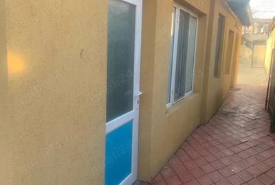 Apartament cu 2 camere nedecomandat în Central