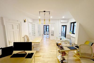 Apartament cu 4 camere semidecomandat în Dorobanți