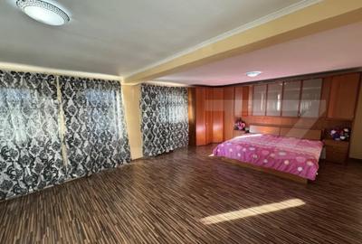 Casă cu 7 camere cu Teren 407 Mp în Romanești - 6
