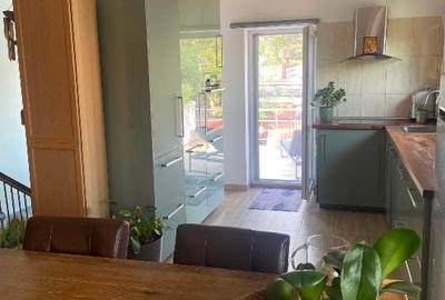 Casa cu spatiu comercial si piscina - 10