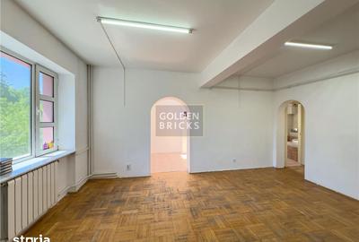 Casă cu 7 camere cu Teren 300 Mp în Băneasa - 15