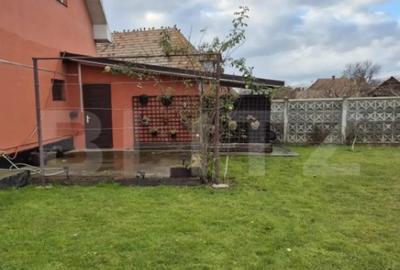 Casă cu 7 camere cu Teren 600 Mp în Chețani