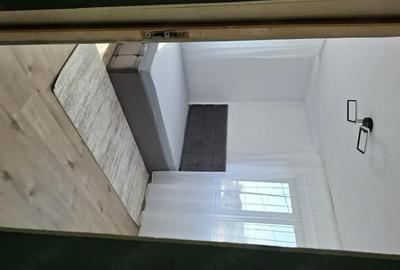 Garsonieră decomandată în Roșu - 2