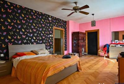 Spațiu comercial, de 9,000 mp, în Central