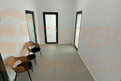 Spațiu comercial, de 25 mp, în Casa de Cultură - 1
