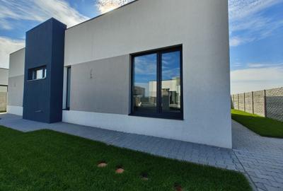 Casă individuală – 3 dormitoare, - 402 mp teren - Aviatorilor - 2