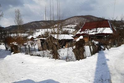 Casă cu Teren 1400 Mp în Strâmtura - 4