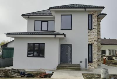 FARA COMISIOANE  in COMPLEXUL Rudem Gulia casa P+1 pod 2 placi 3 bai LA CHEIE - 1