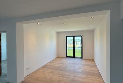 Apartament cu 3 camere decomandat în Titu - 3