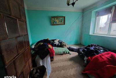 Casă cu 3 camere cu Teren 1763 Mp în Topraisar - 2