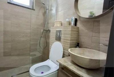 Casă cu Teren 500 Mp în Central - 1