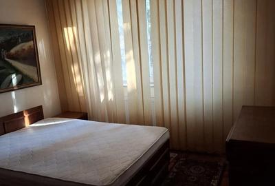 Apartament cu 3 camere decomandat în Central - 1