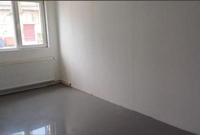 Spațiu industrial, de 870 mp, în Uzina 2 - 2