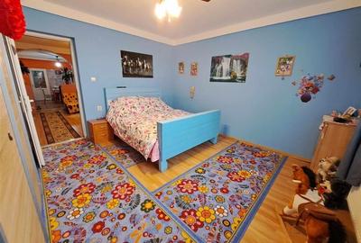 Casă individuală cu 4 camere în Biharia