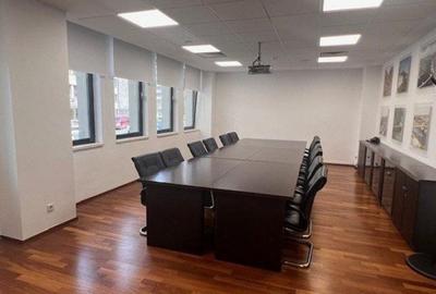 Birou, de 1,800 mp, în P-ța Victoriei