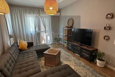 Apartament cu 3 camere decomandat în Metalurgiei