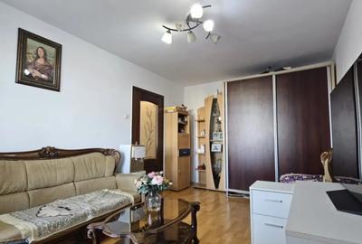 Apartament cu 3 camere decomandat în Basarabia - 8