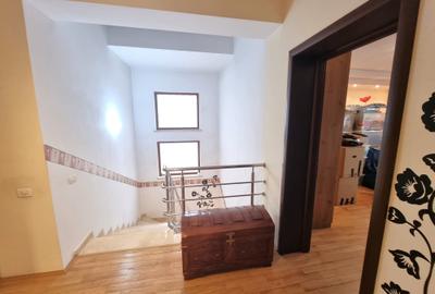 Casă cu 8 camere cu Canalizare în Iancu Nicolae - 11