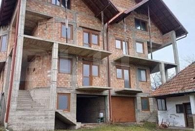 Duplex la rosu in Luna, langa Campia Turzii - 17