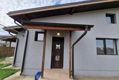 Duplex - 3 camere 2 bai - 265 mp teren - 10 minute statie STV - 2