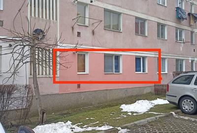 Apartament cu 2 camere nedecomandat în Simeria - 1