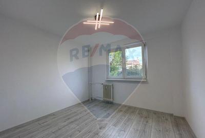 Vanzare Apartament 2 camere Renovat 2025 Piata Victoriei - 1