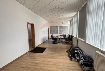 Spa?iu de birouri de 431mp in zona Kaufland Medias - 10