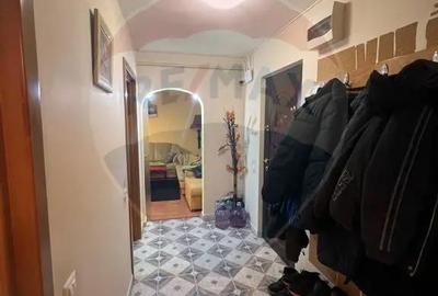 Apartament cu 4 camere decomandat în Central - 2